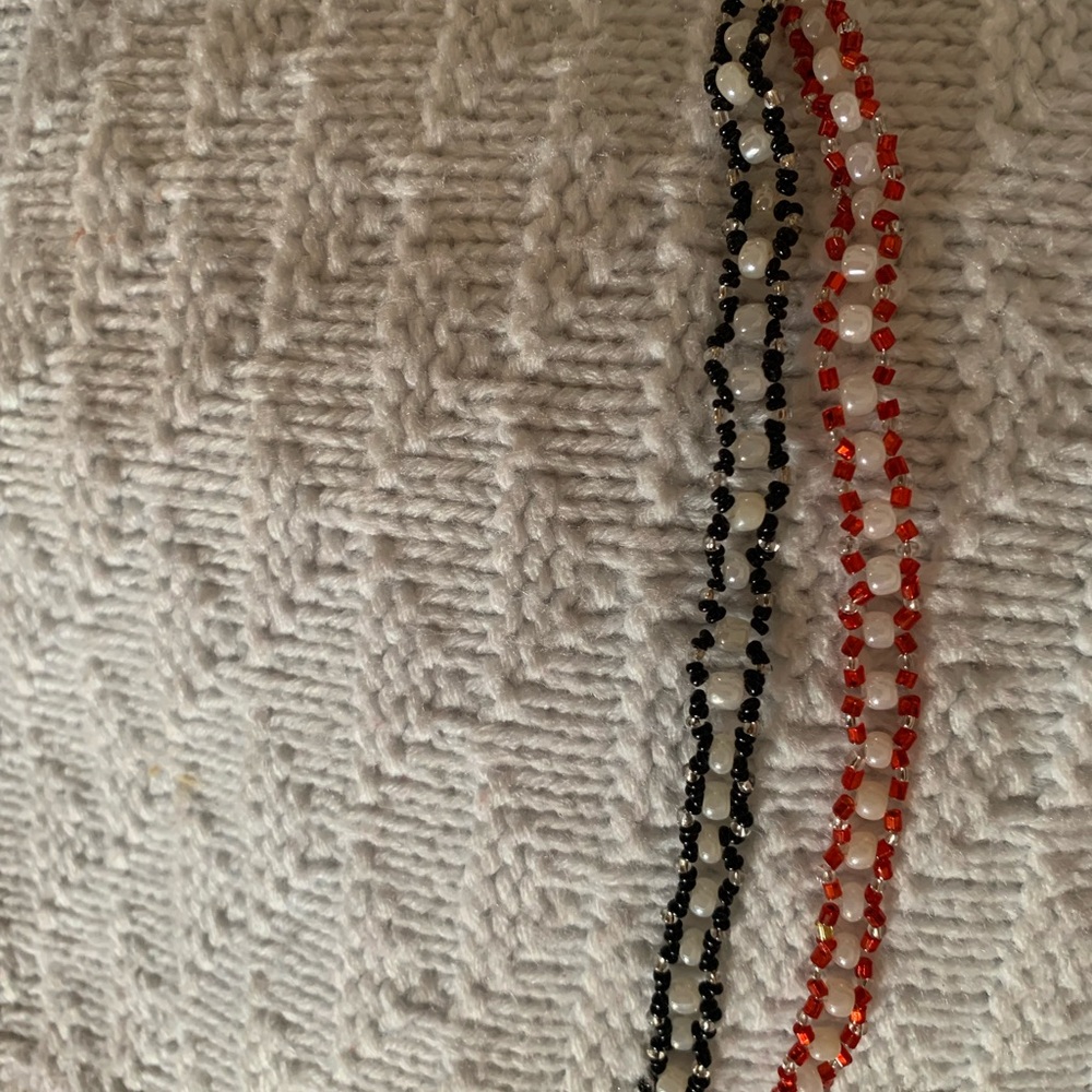 Elegant Black and Red Beaded bracelet